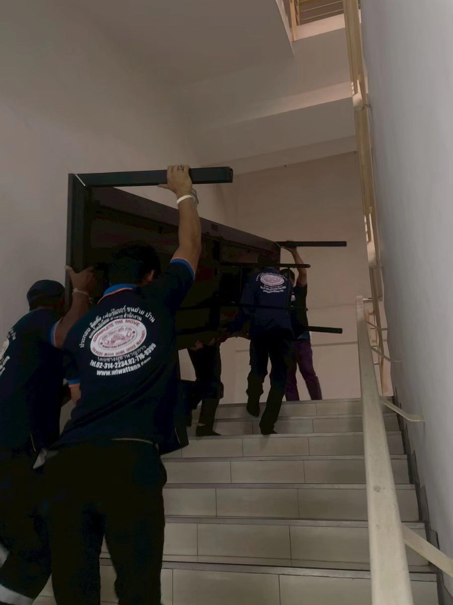 ผลงานการรื้อถอดขนย้ายเฟอร์นิเจอร์ ESSO 1